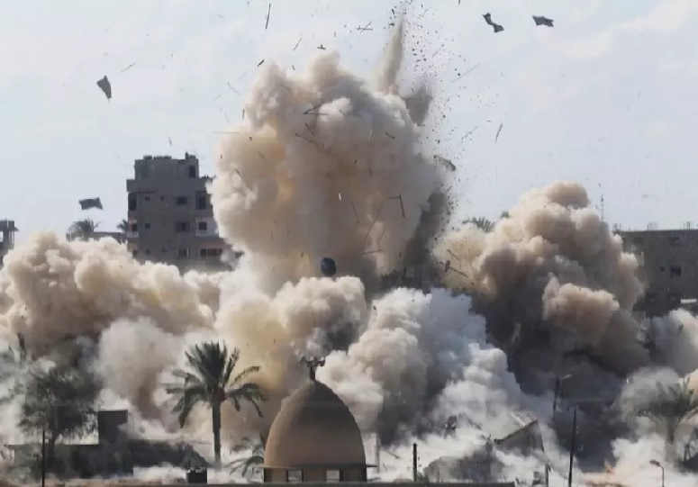 Egyptian Forces Destroy Rafah Homes on Border with Gaza October 2014 (photo credit: REUTERS)